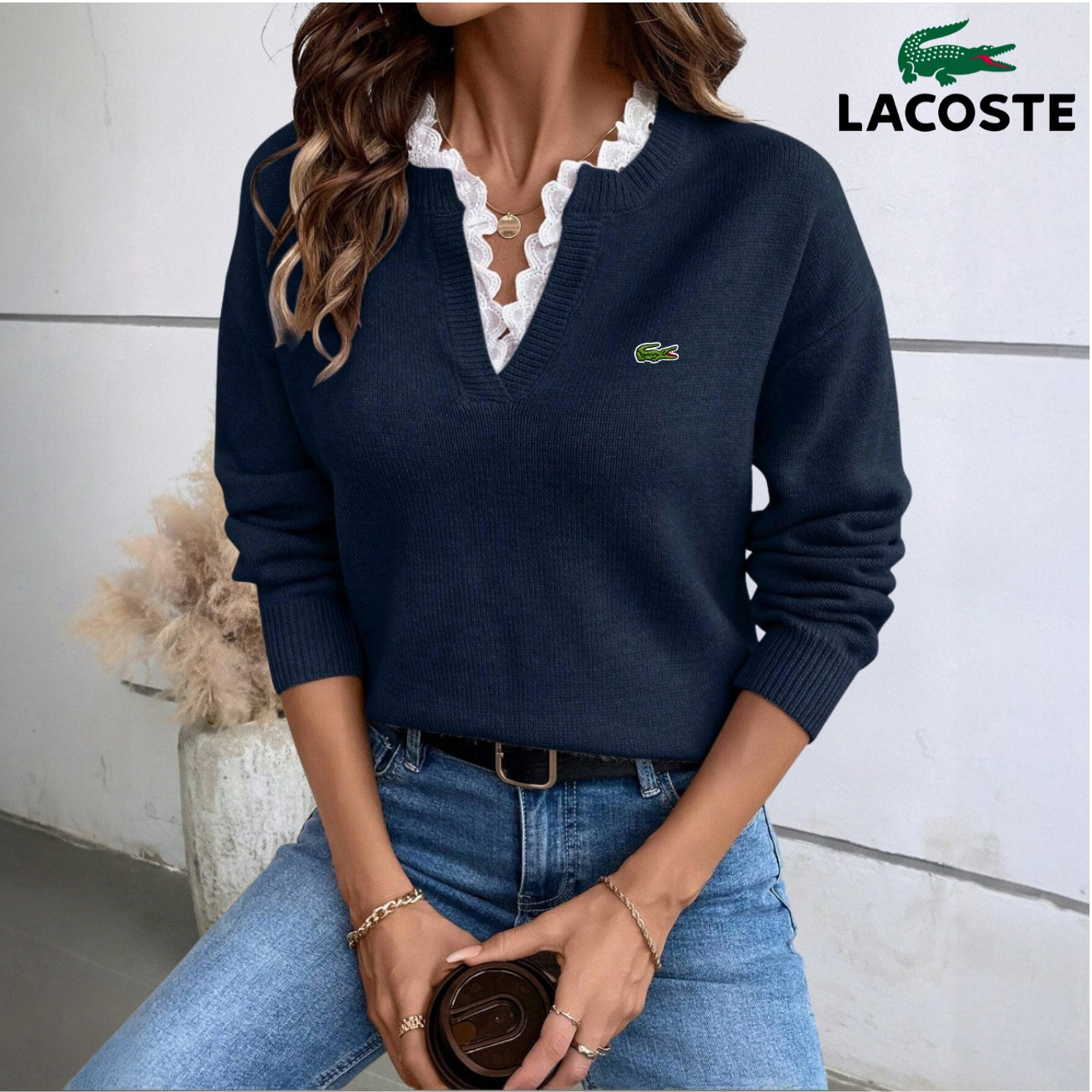 Pull col V en dentelle - PRIX DÉSTOCKAGE -