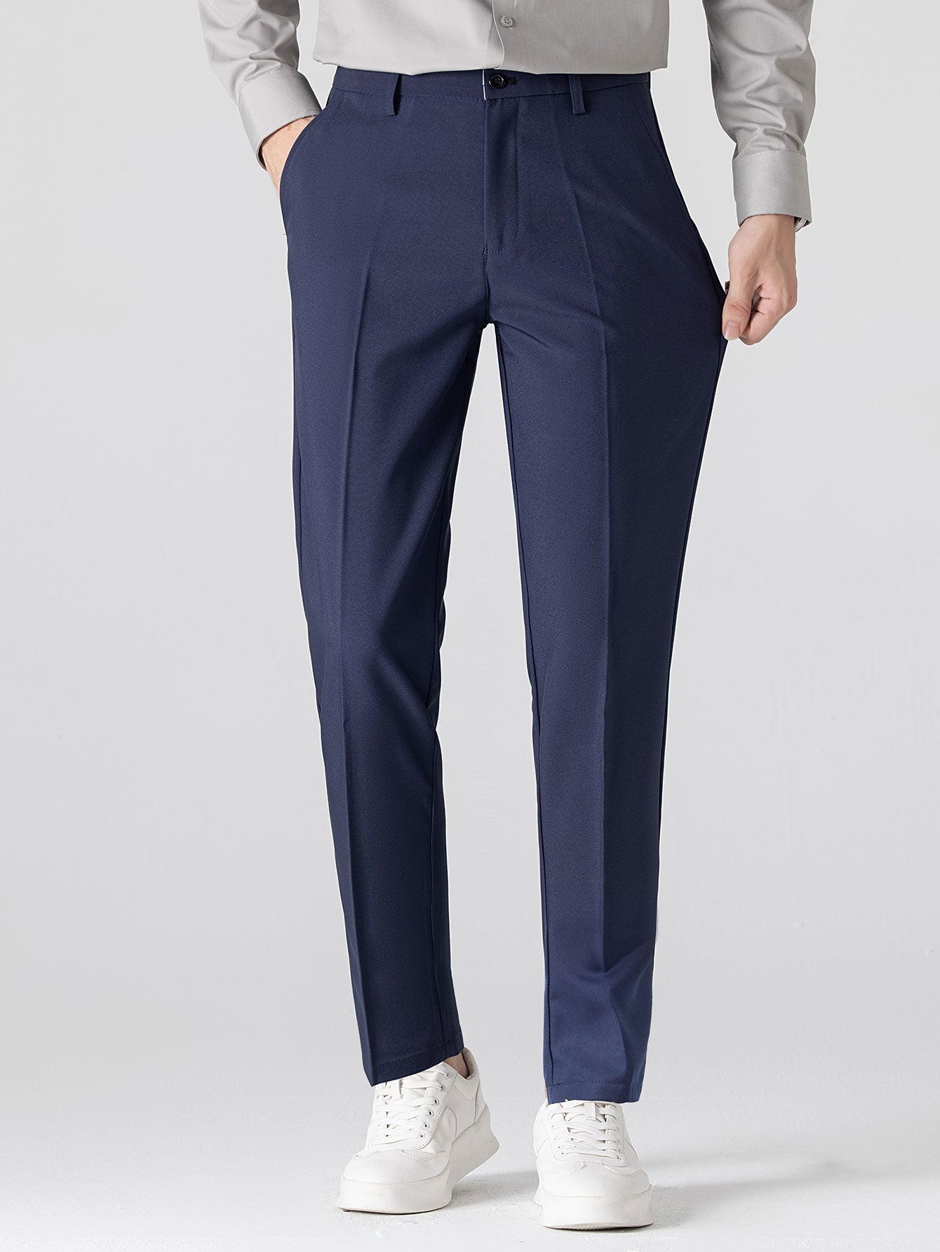 POLO À COL V EN MAILLE AVEC CONTRASTE DE TEXTURE & PANTALONS SLIM FIT
