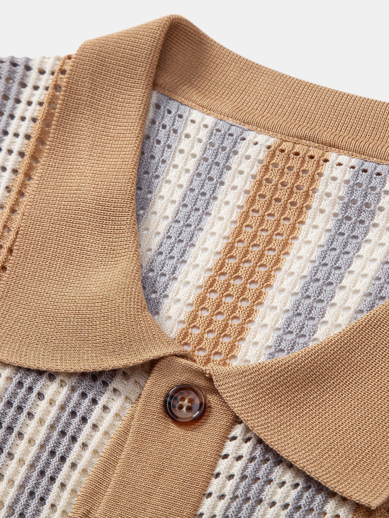 CHEMISE À RAYURES AVEC ŒILLETS AU CROCHET & PANTALON EN LIN À JAMBE DROITE