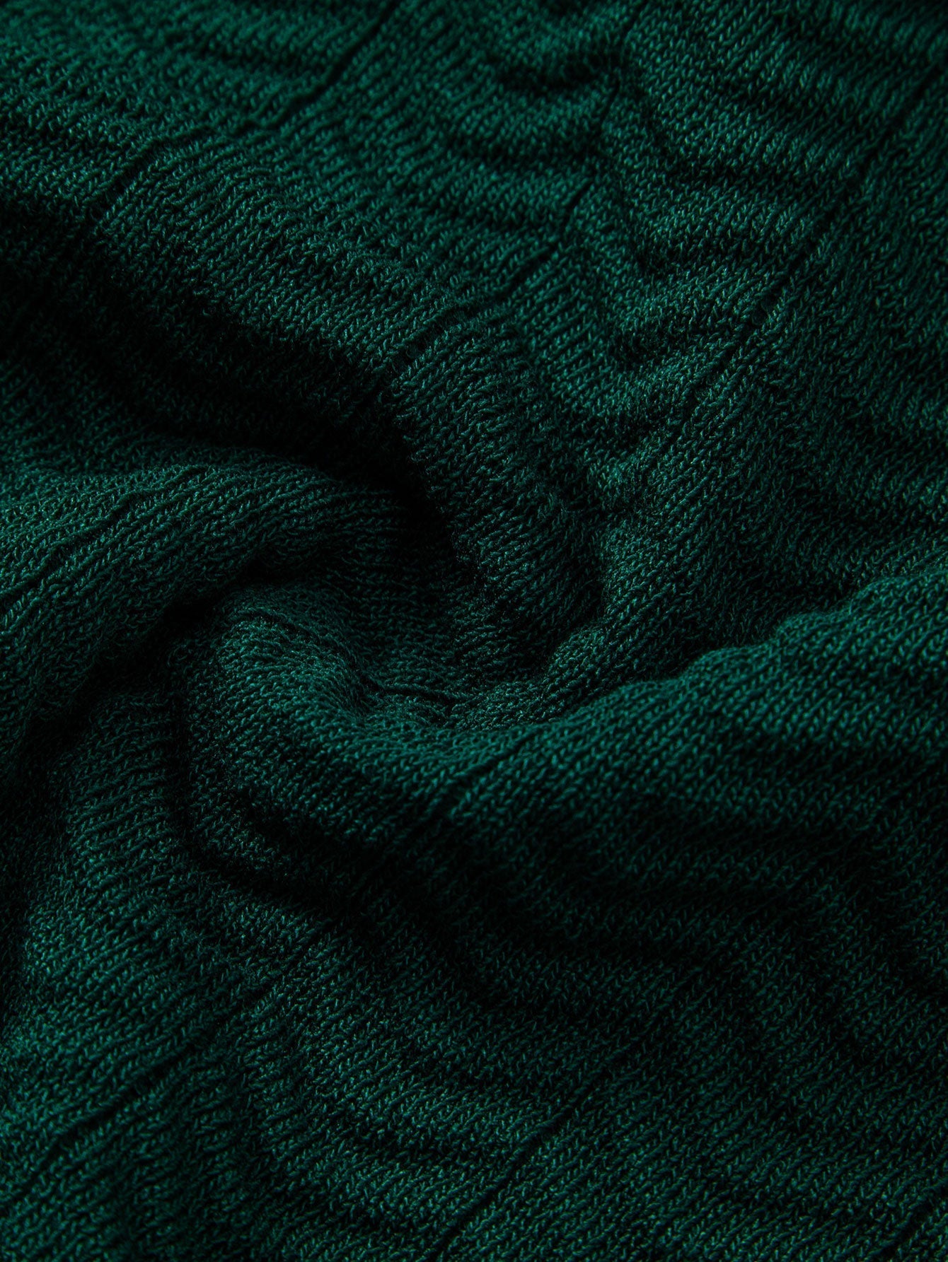 POLO À COL V EN MAILLE AVEC CONTRASTE DE TEXTURE